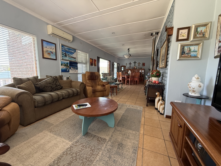 3 Bedroom Property for Sale in Stilbaai Wes Western Cape